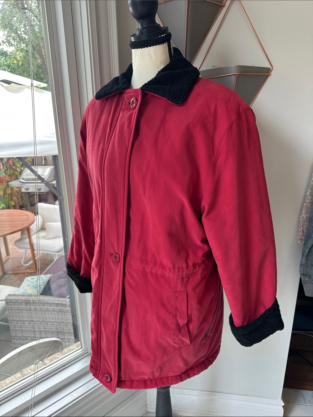 VINTAGE LONDON FOG Red Long Coat Black Sherpa Collar Chore Barn Jacket Sz Small
